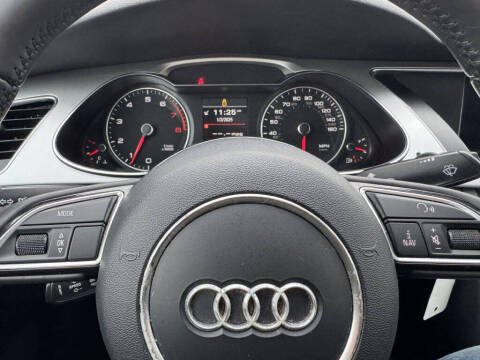 2016 Audi A4 2.0T quattro Premium