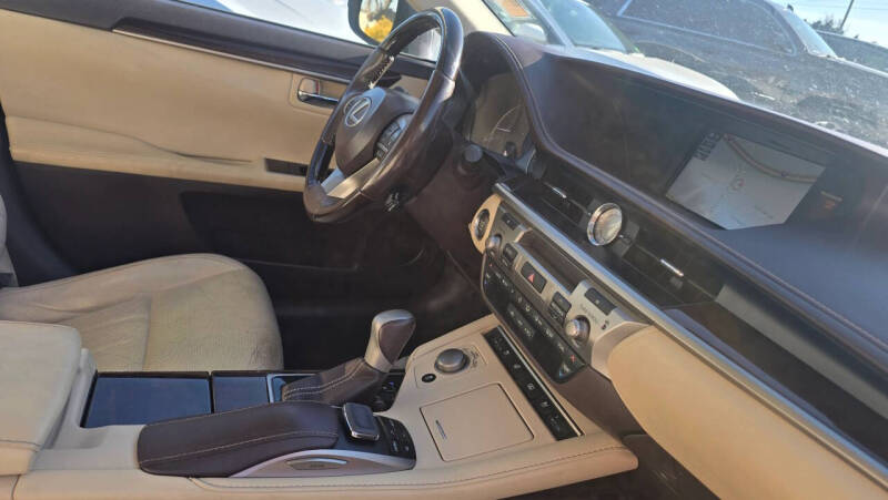 2017 Lexus ES 350