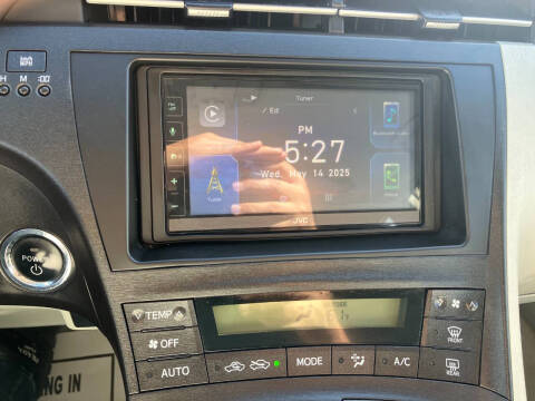 2010 Toyota Prius III