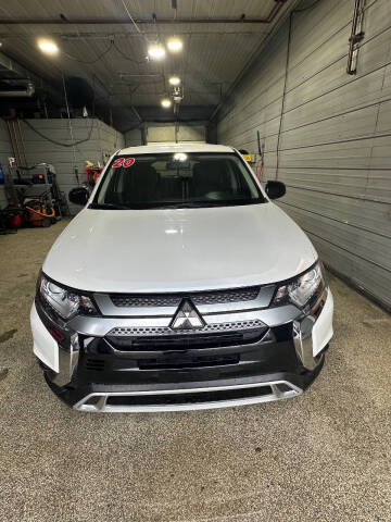 2020 Mitsubishi Outlander ES