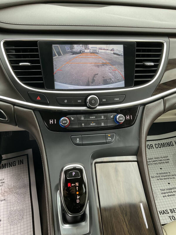 2017 Buick LaCrosse Essence