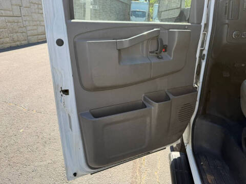 2017 Chevrolet Express LS 2500