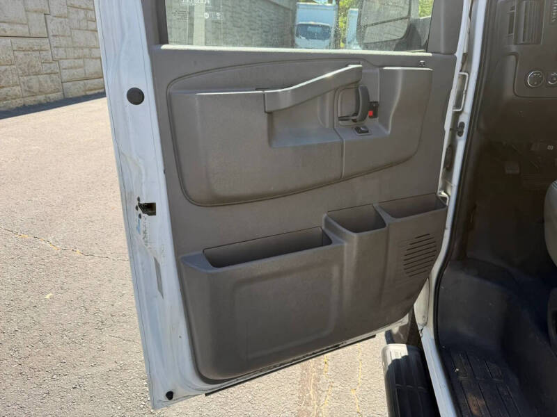 2017 Chevrolet Express LS 2500