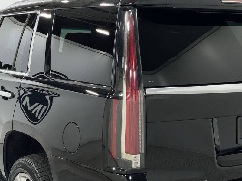 2018 Cadillac Escalade Luxury