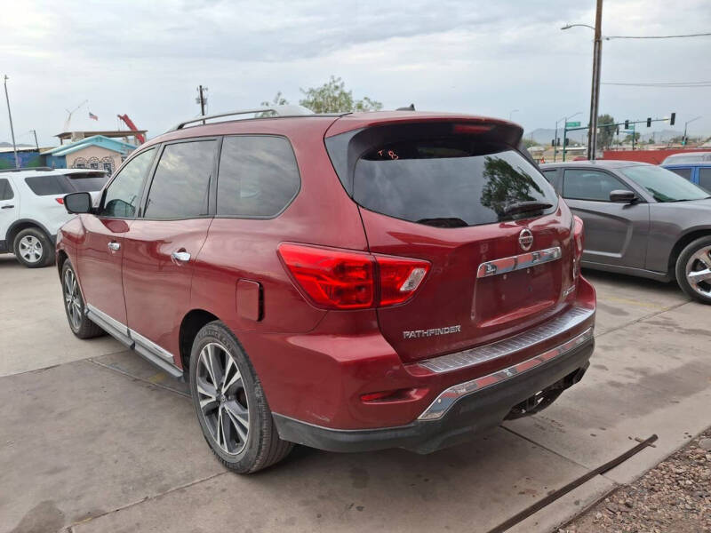 2017 Nissan Pathfinder Platinum