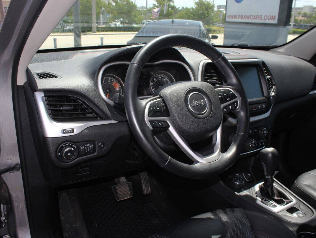 2018 JEEP Cherokee SUV / Crossover - $22,495