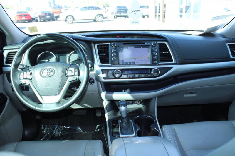 2017 Toyota Highlander