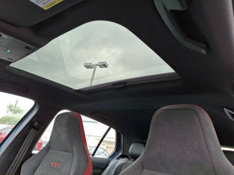 2025 Volkswagen Golf GTI SE