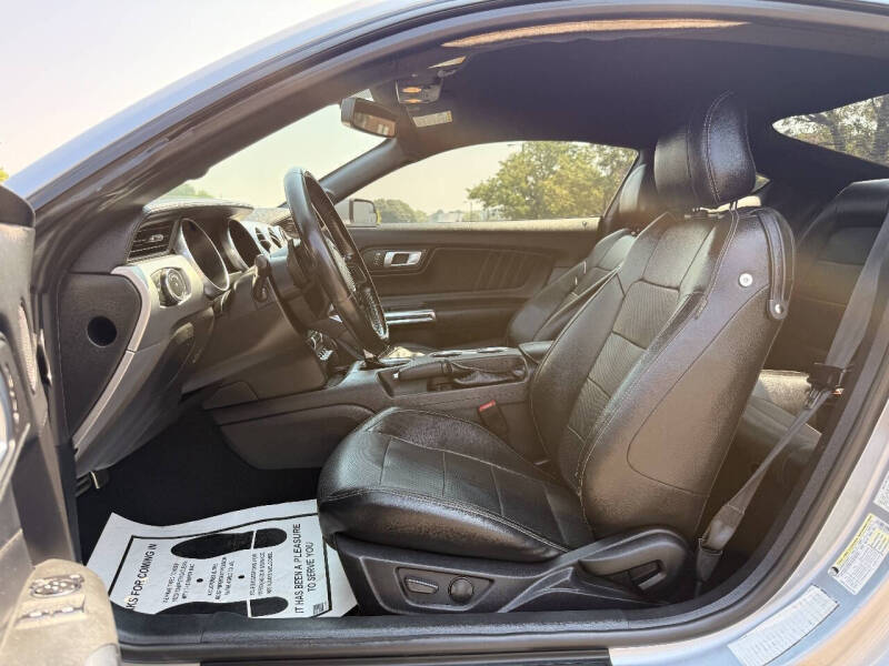 2020 Ford Mustang EcoBoost Premium
