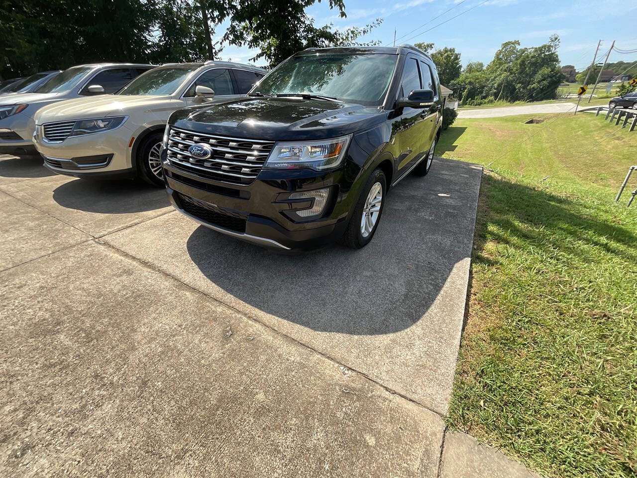 2016 Ford Explorer for sale at Car Connection in Harrison, AR