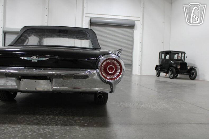 1962 Ford Thunderbird