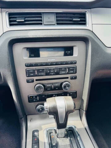 2010 Ford Mustang V6