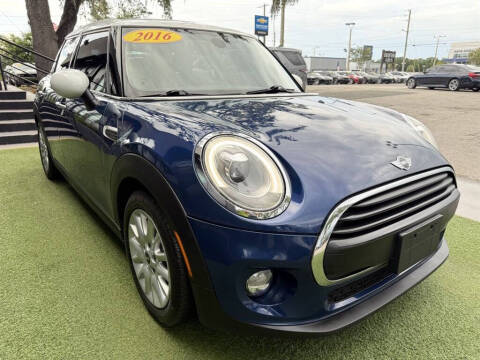 2016 MINI Hardtop 4 Door Cooper