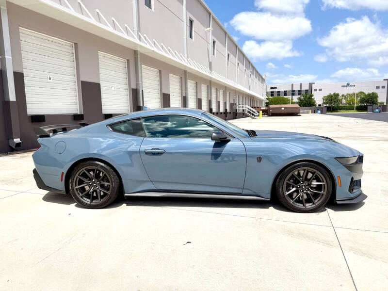 2024 Ford Mustang Dark Horse
