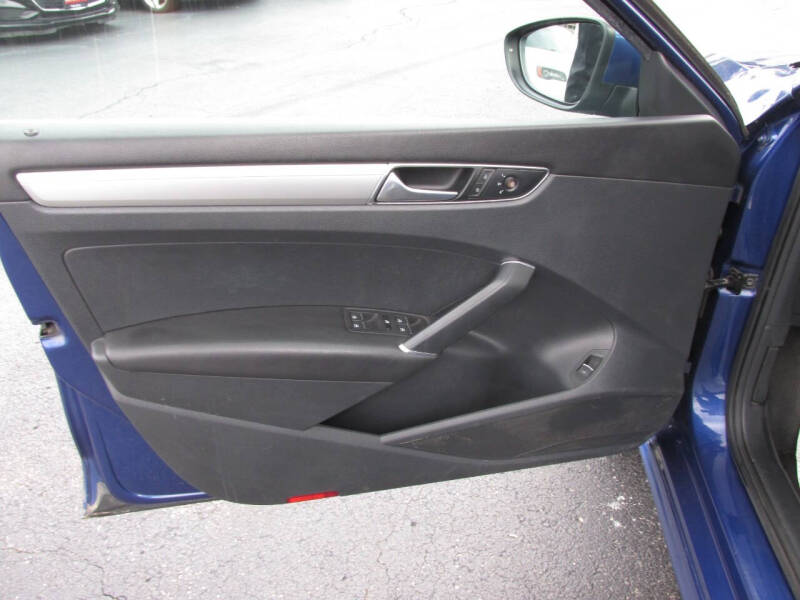 2016 Volkswagen Passat 1.8T S