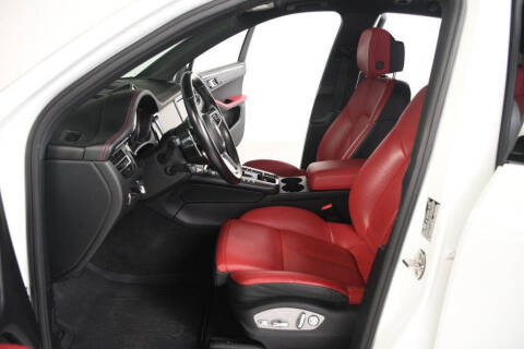 2020 Porsche Macan S
