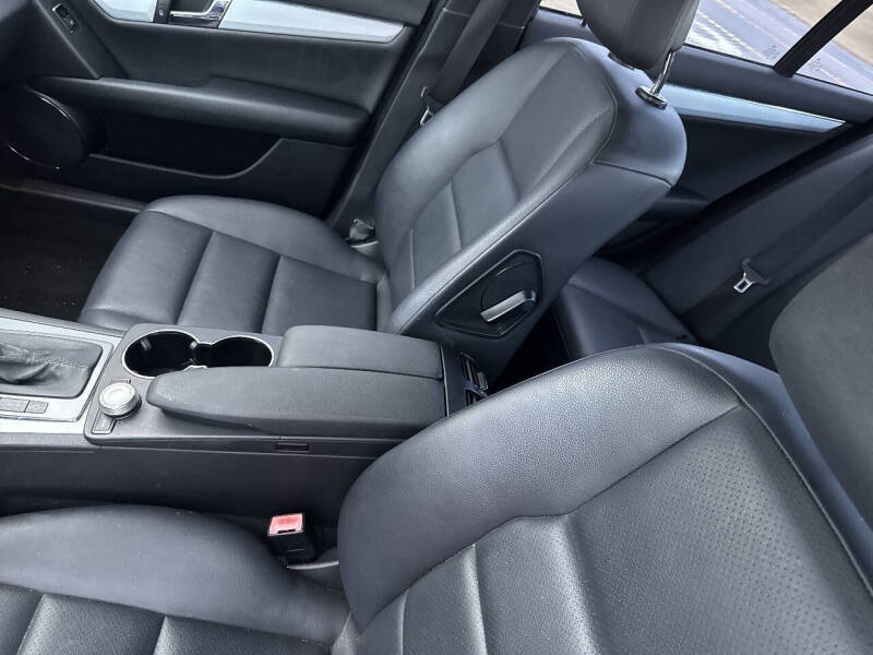 2010 Mercedes-Benz C-Class C 300 Luxury