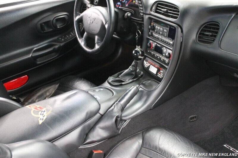 2003 Chevrolet Corvette 13