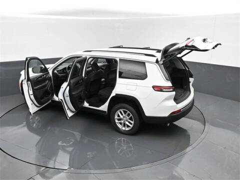 2022 Jeep Grand Cherokee L Laredo