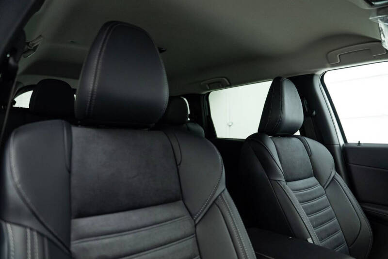 2025 Mitsubishi Outlander PHEV SE
