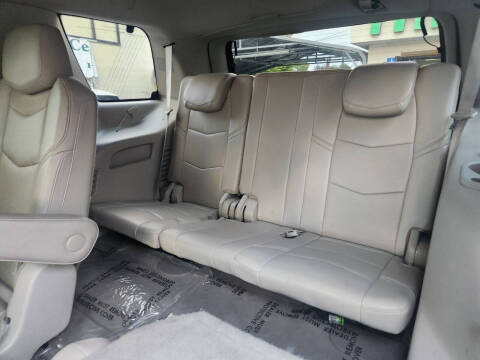 2015 Cadillac Escalade Luxury