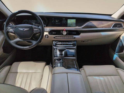 2017 Genesis G90