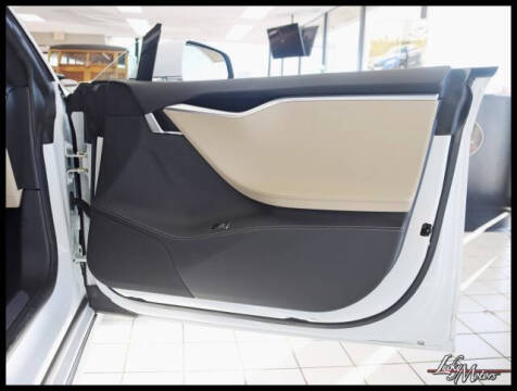 2015 Tesla Model S 90D