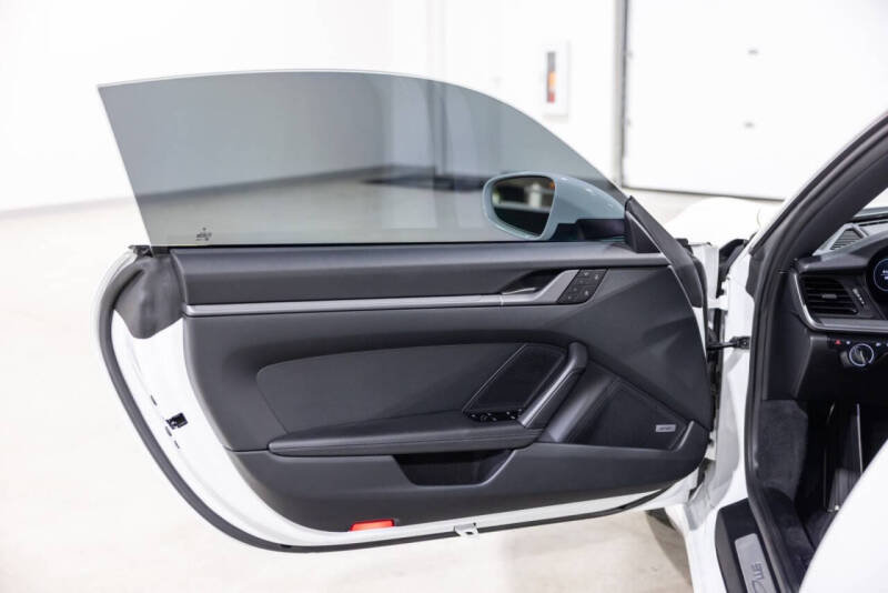 2022 Porsche 911 Carrera