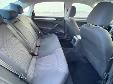 2013 Volkswagen Passat S