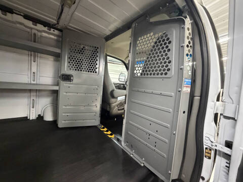 2023 GMC Savana 2500