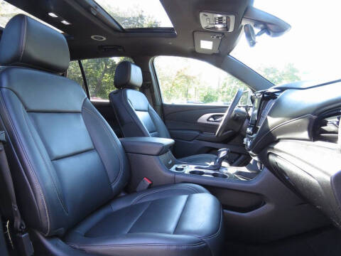 2022 Chevrolet Traverse LT Leather
