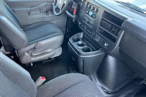 2023 GMC Savana 2500