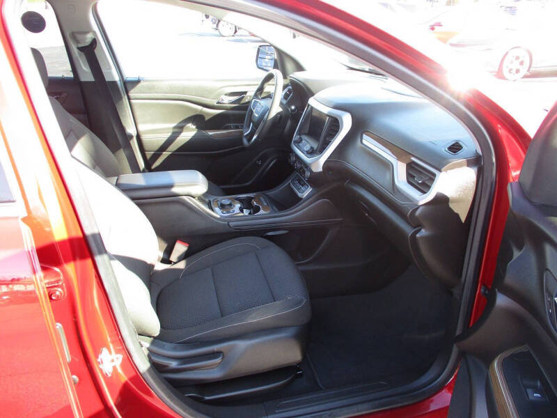 2023 GMC Acadia SLE