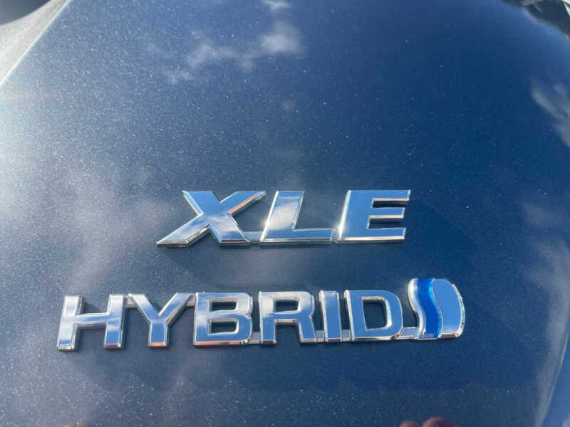 2017 Toyota RAV4 Hybrid XLE