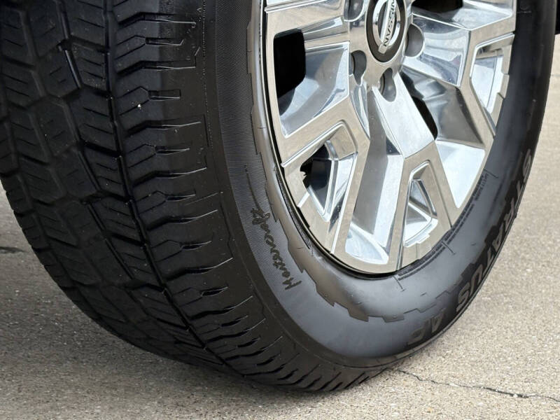 2020 Nissan Titan SL