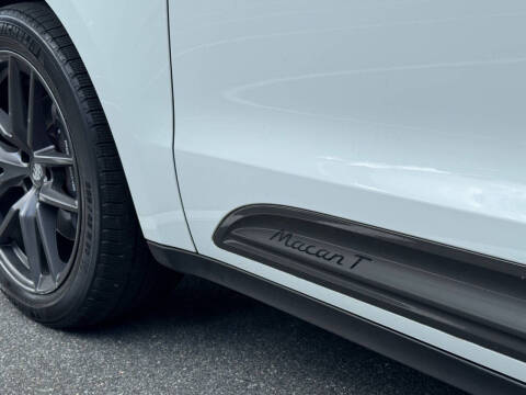 2023 Porsche Macan T