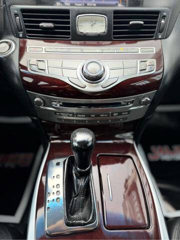 2015 Infiniti Q70 3.7