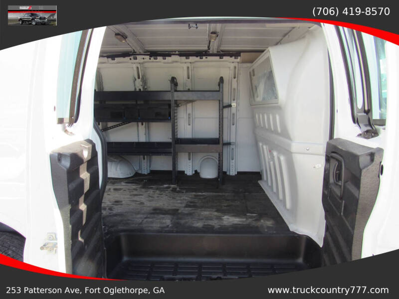 2022 Chevrolet Express 2500