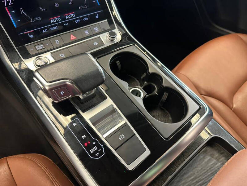 2023 Audi Q7 quattro Premium 55 TFSI