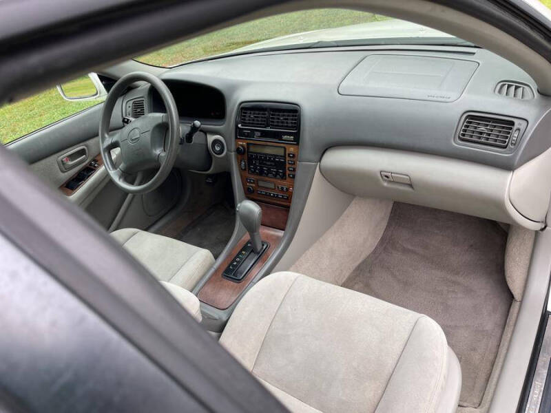 2001 Lexus ES 300