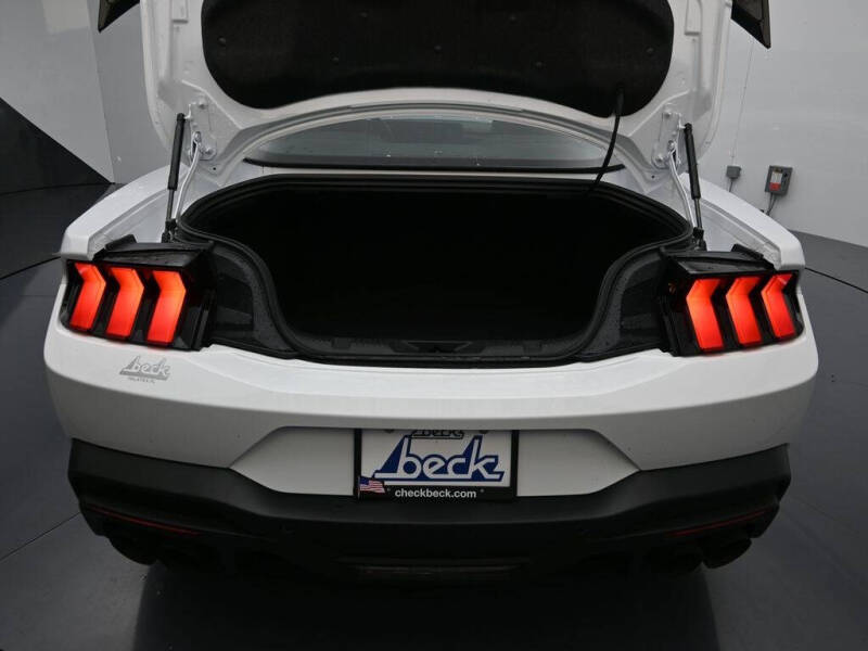 2025 Ford Mustang Dark Horse