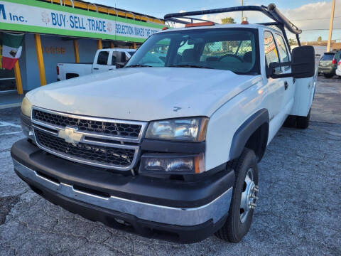 2007 Chevrolet Silverado 3500 CC Classic for sale at Autos by Tom in Largo FL