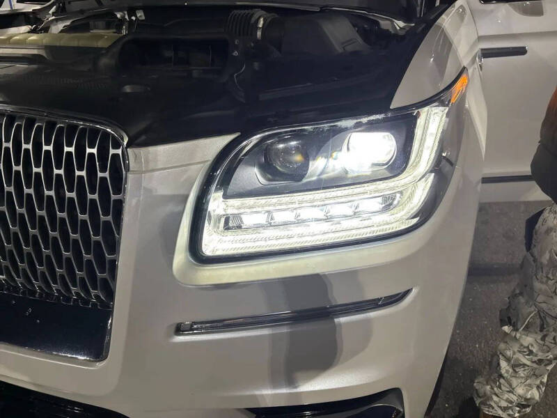 2019 Lincoln Navigator Select