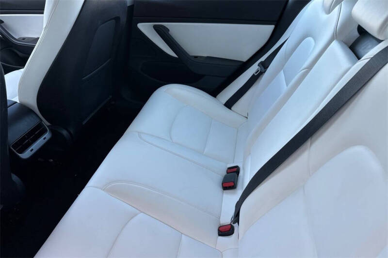 2019 Tesla Model 3 Standard Range Plus