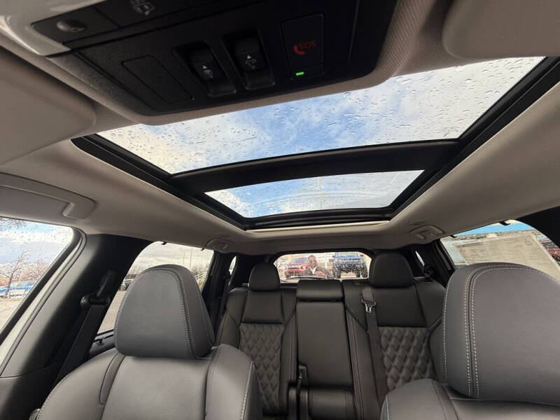 2025 Mitsubishi Outlander PHEV SEL