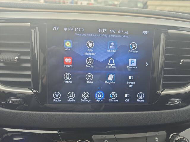 2017 Chrysler Pacifica Touring-L