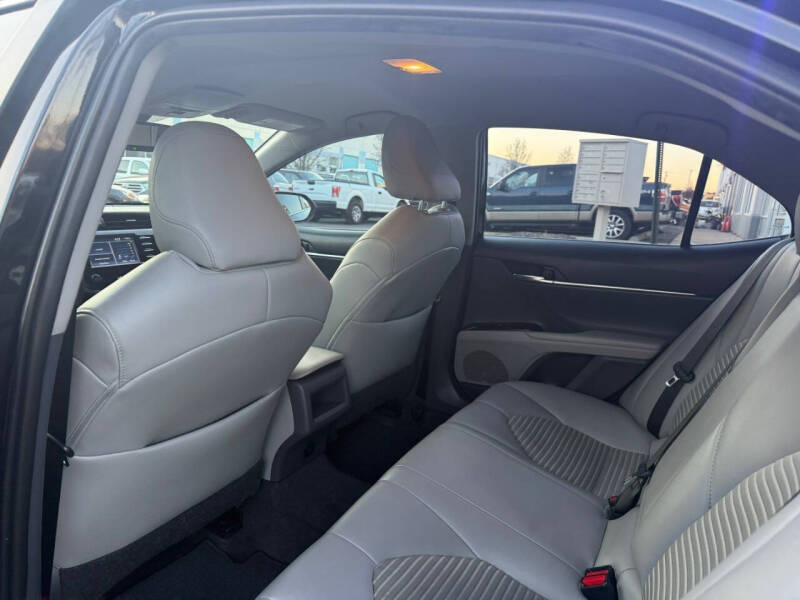 2019 Toyota Camry SE