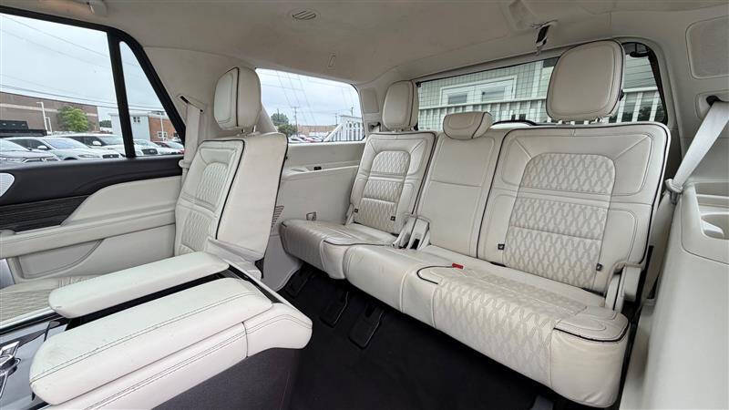 2018 Lincoln Navigator Black Label