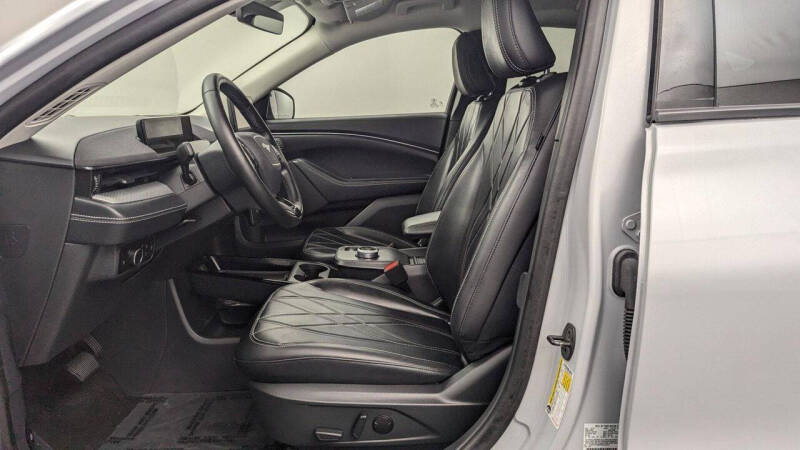 2023 Ford Mustang Mach-E Select