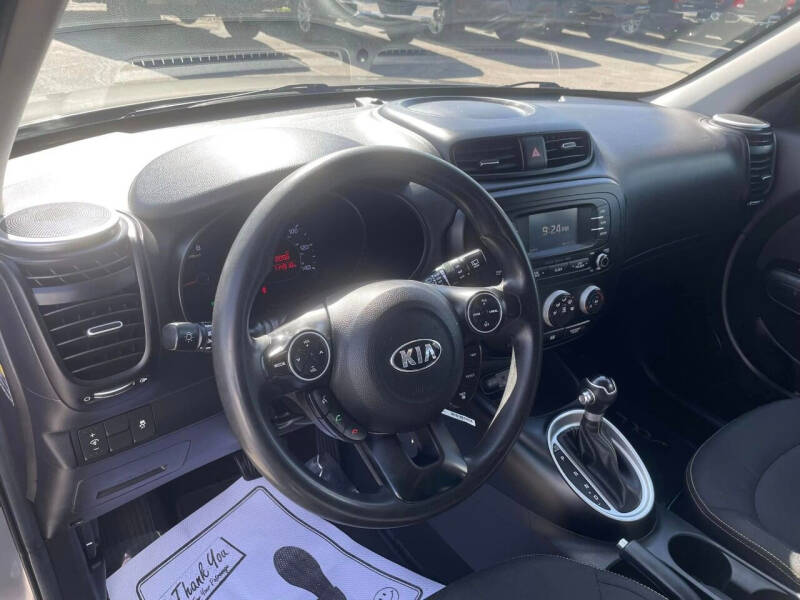 2016 Kia Soul +